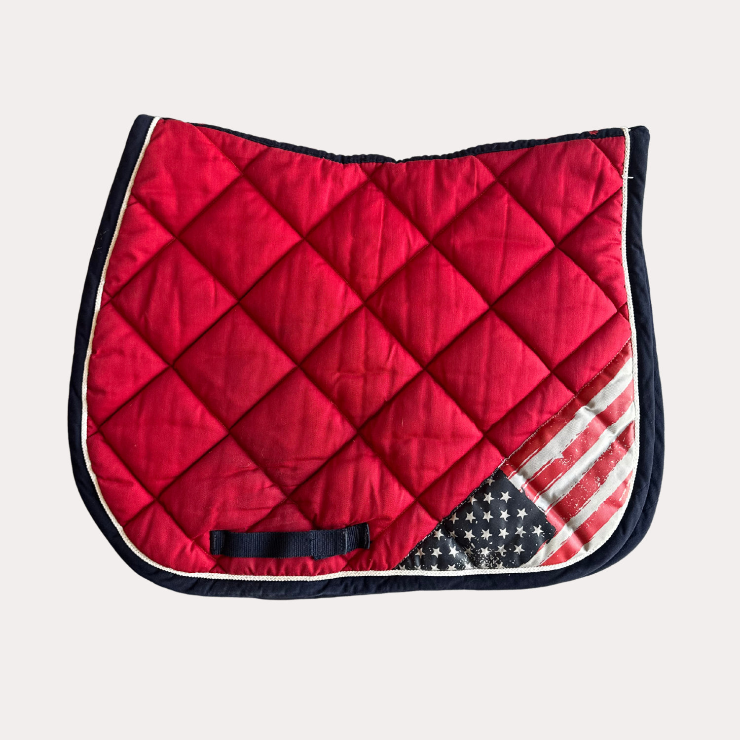 Tapis rouge et marine  FOUGANZA