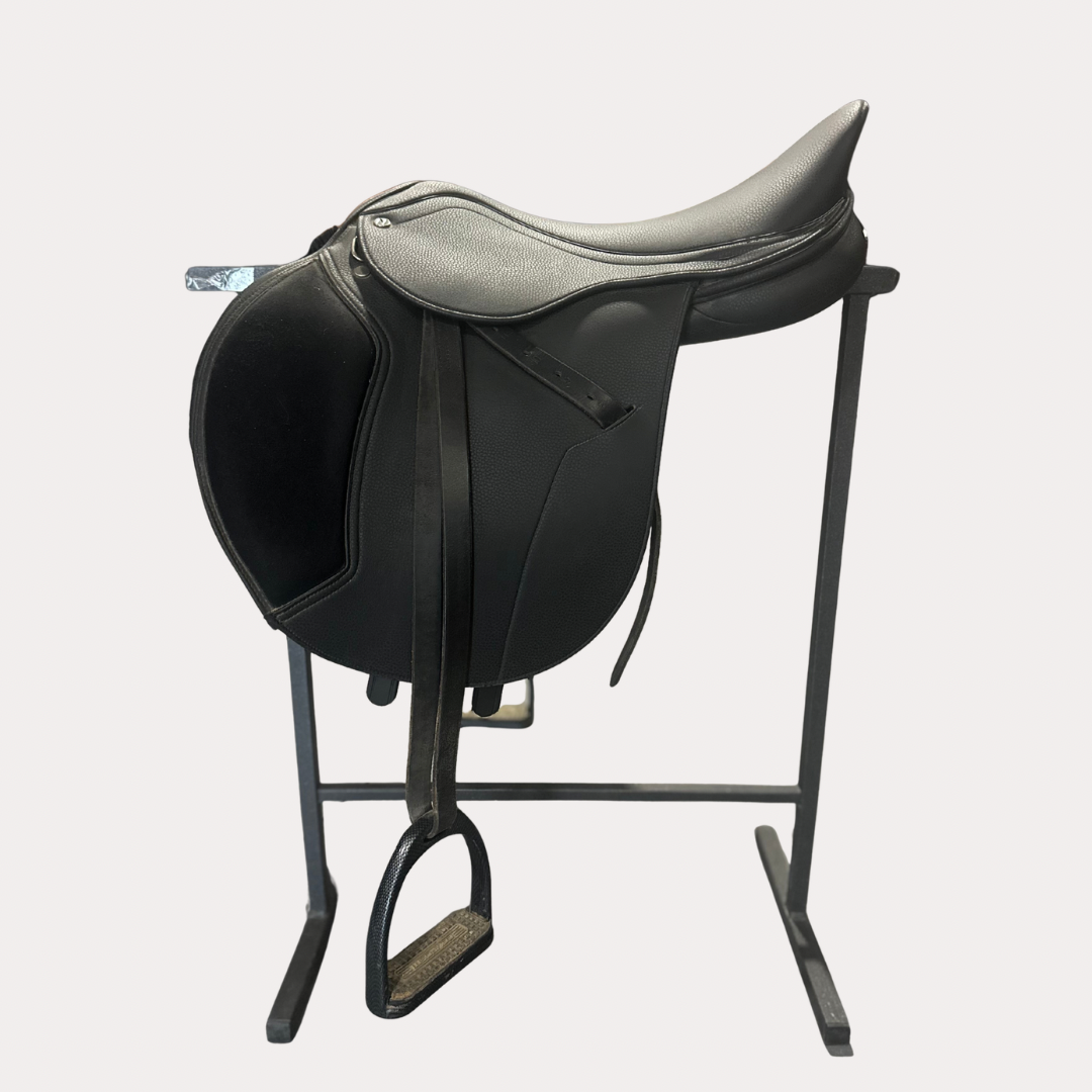 Selle Norton équipée 17