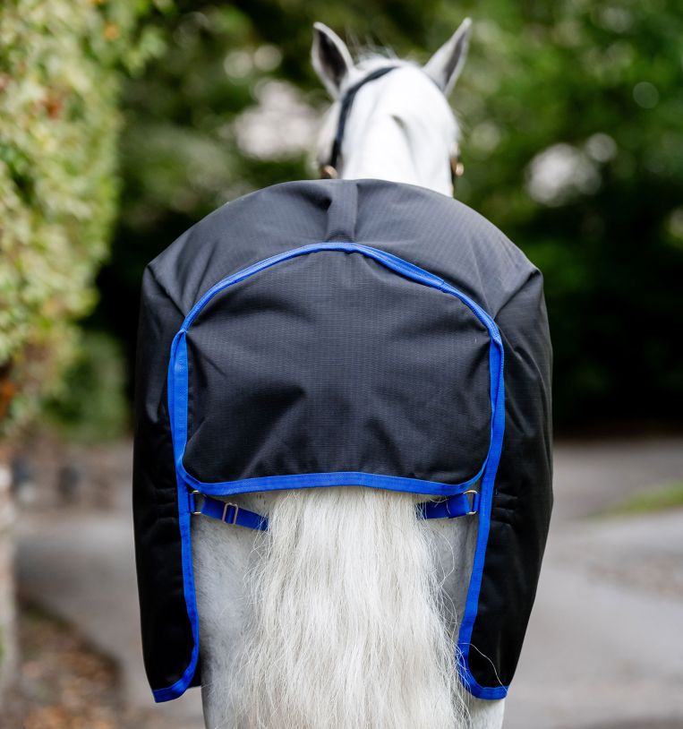 Couverture d'Extérieur Indéchirable 900D 100g Amigo - HORSEWARE