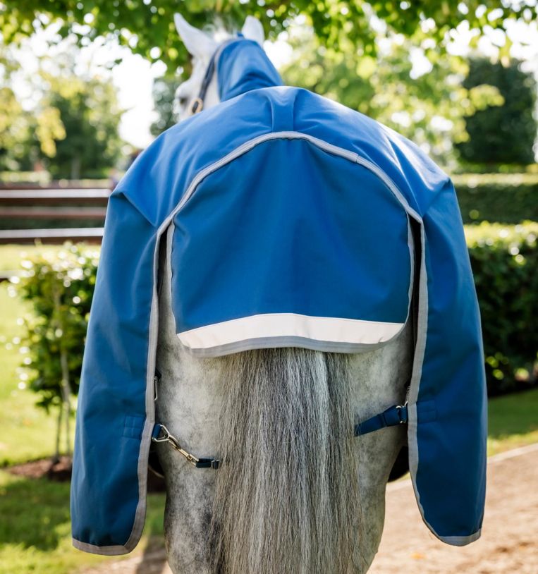 Couverture d'Extérieur Thérapeutique Horseware Ionic (Légère 100g) - HORSEWARE