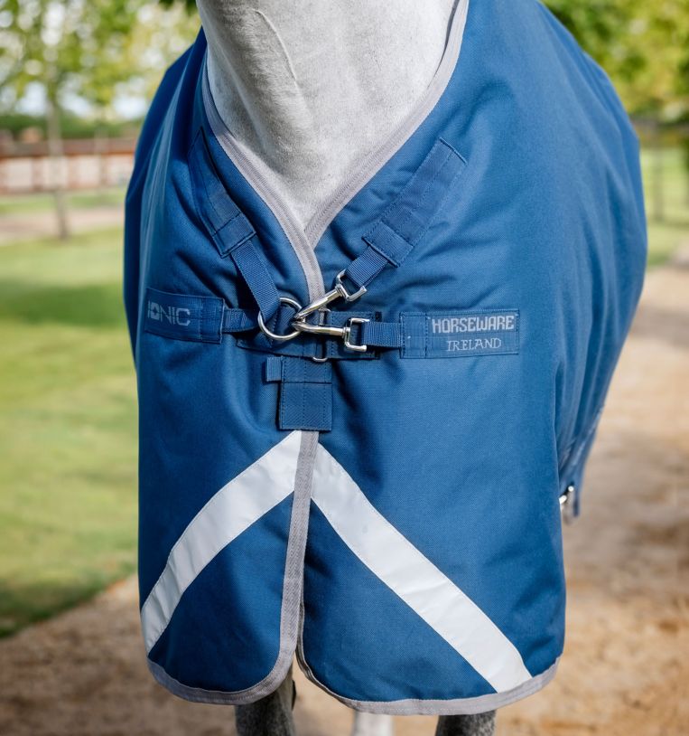 Couverture d'Extérieur Thérapeutique Horseware Ionic (Légère 100g) - HORSEWARE